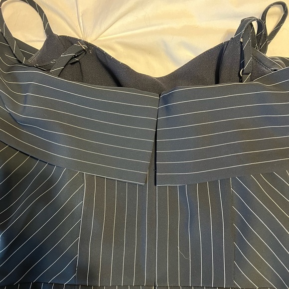 Gorgeous Forever 21 Navy Blue Pinstripe Bodysuit - Picture 4 of 9